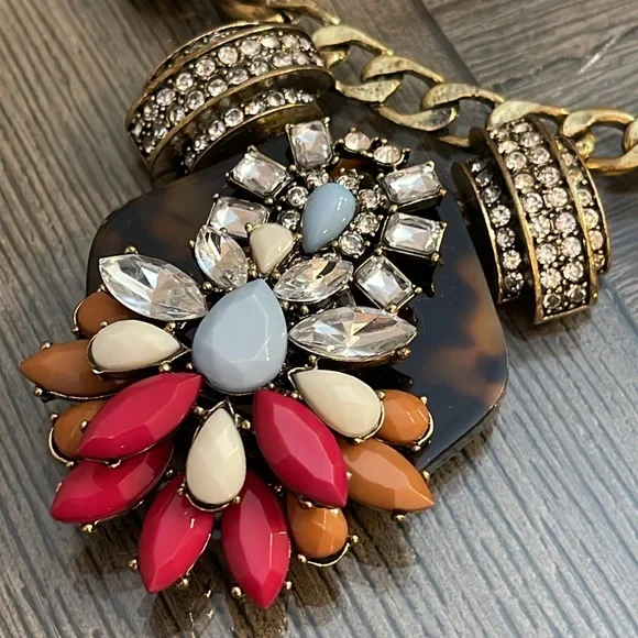 Simple Addiction Antique Gold Statement Necklace - Picture 2 of 16